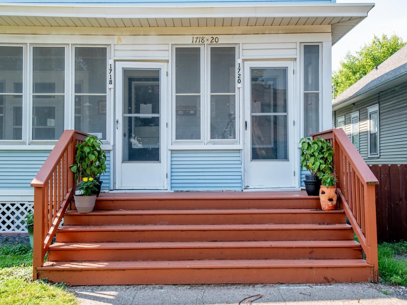 1718 Hague Ave, Saint Paul, MN 55104