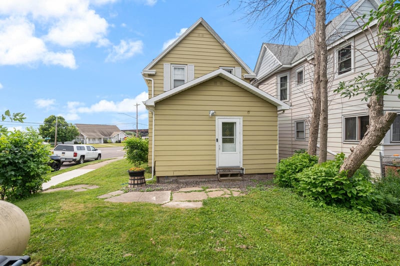 3201 Chestnut St, Duluth, MN 55806