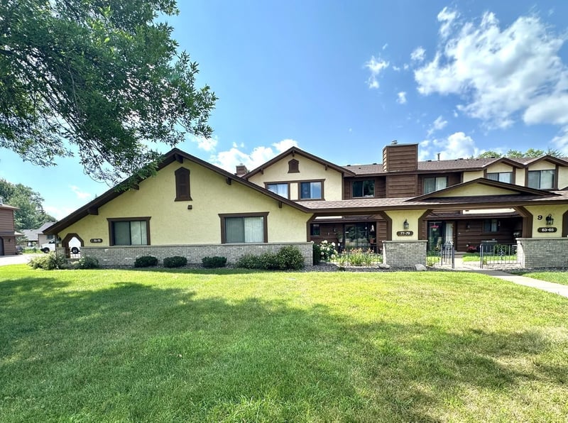 79 126th Ln NW, Coon Rapids, MN 55448