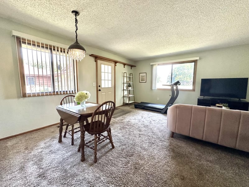79 126th Ln NW, Coon Rapids, MN 55448