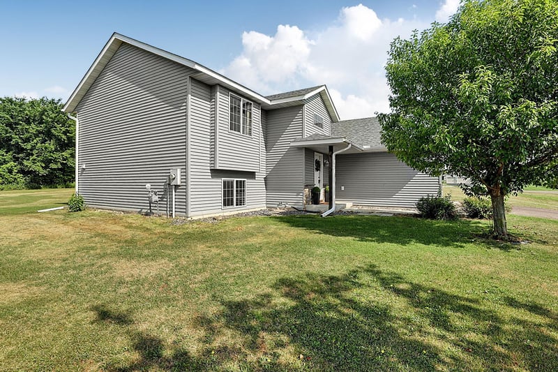 10144 157th Ave SE, Becker, MN 55308