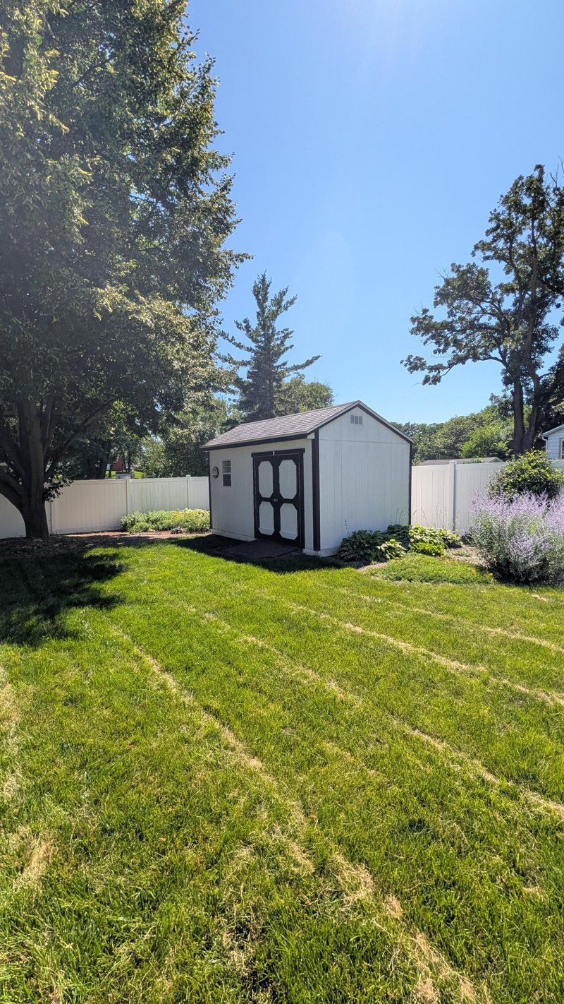 509 5th St NE, Waseca, MN 56093