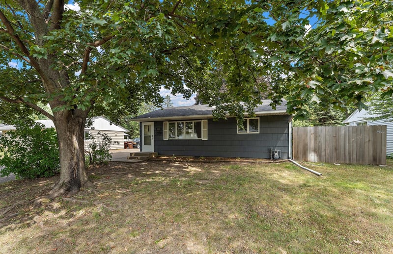 738 22nd Ave N, South Saint Paul, MN 55075