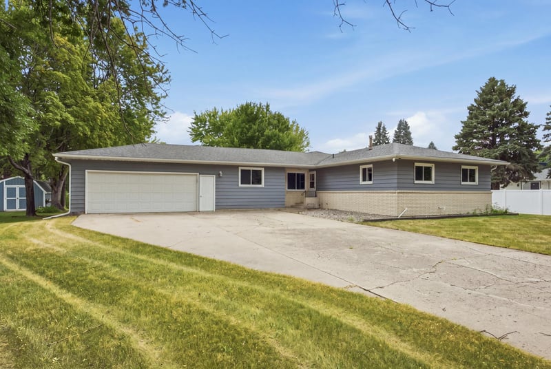 1031 Joseph St, Hawley, MN 56549