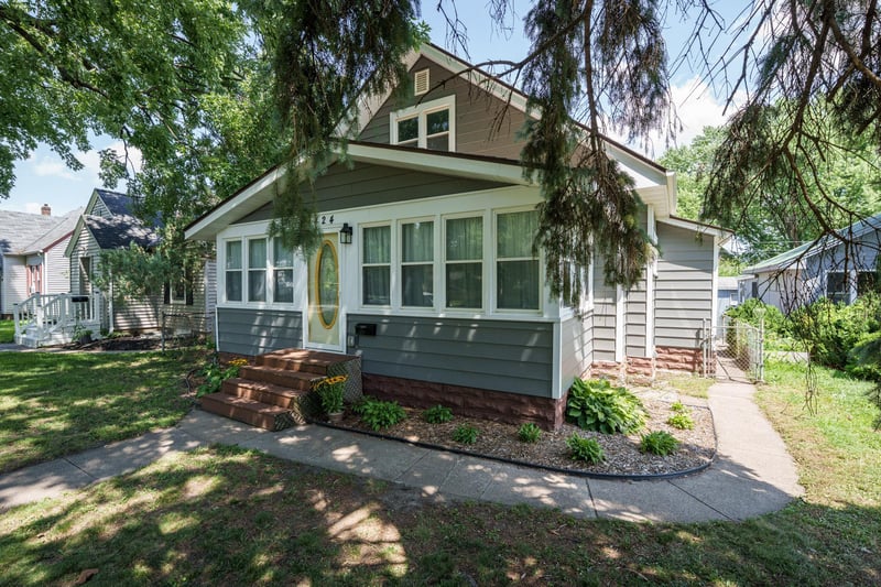424 16th Ave N, South Saint Paul, MN 55075