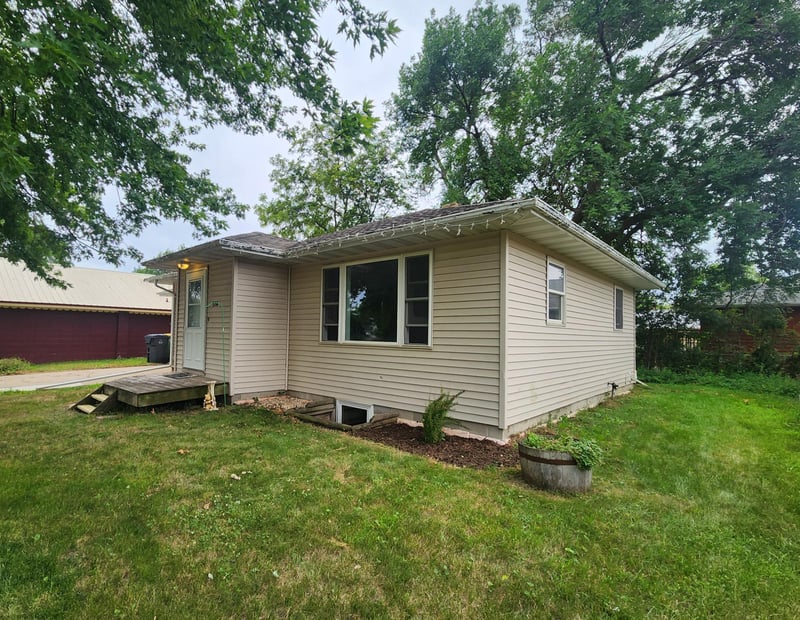 514 7th Ave SE, Pipestone, MN 56164