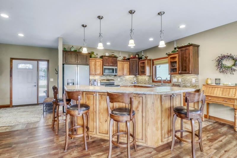 408 Garfield Ln, Lake Park, MN 56554