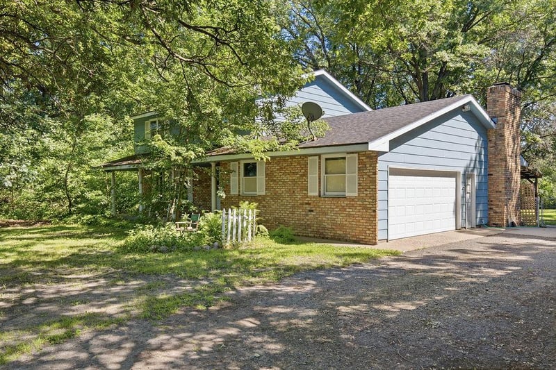 2814 Crosstown Blvd NE, Andover, MN 55304