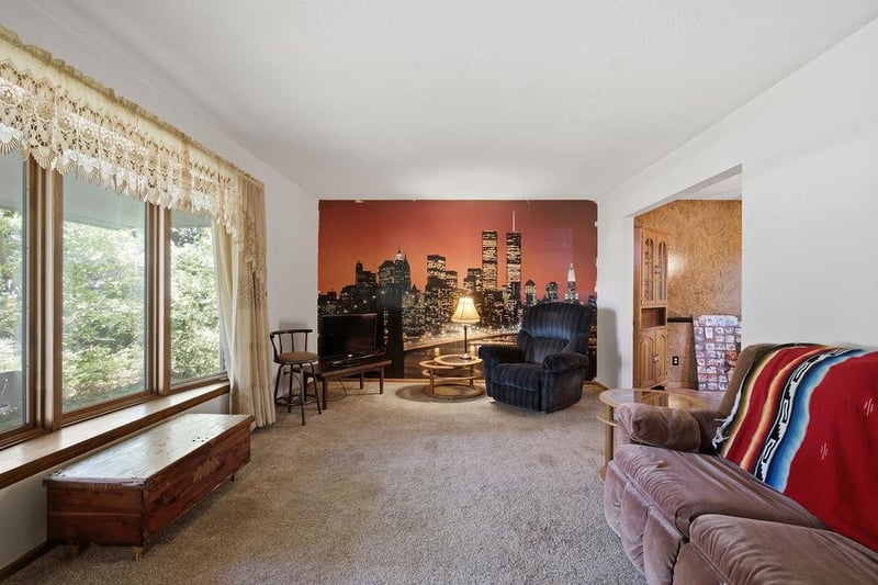 2814 Crosstown Blvd NE, Andover, MN 55304