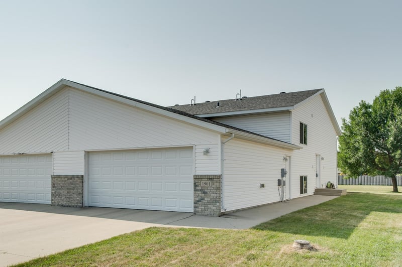 1901 41st Ave S, Moorhead, MN 56560