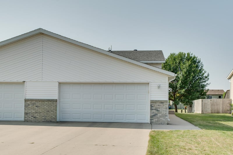 1901 41st Ave S, Moorhead, MN 56560