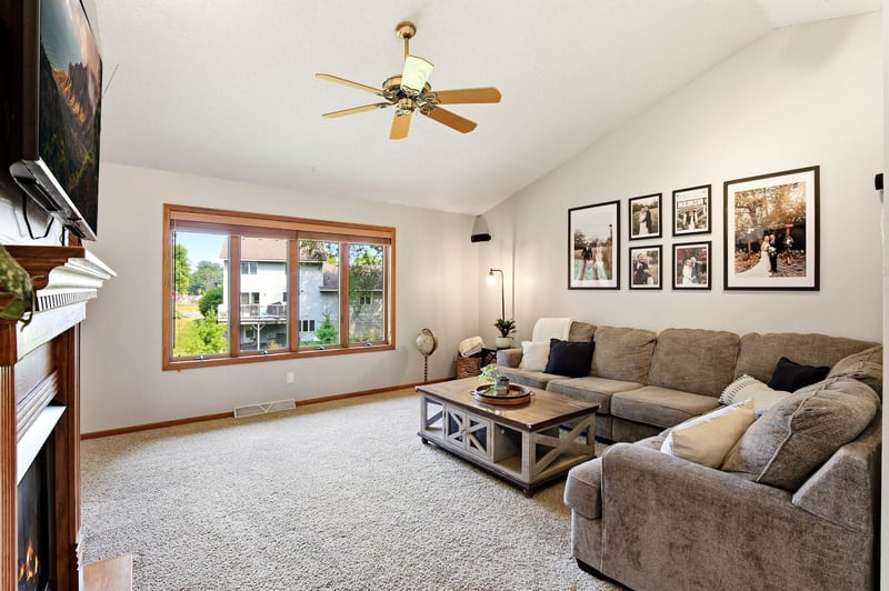 320 Hackberry Cir, Hastings, MN 55033