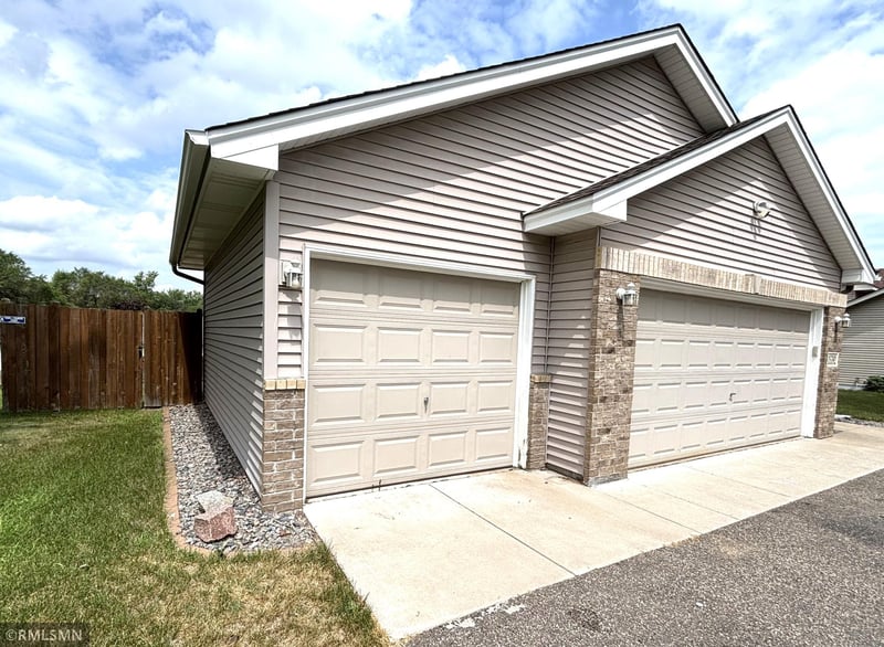15392 Krypton St NW, Anoka, MN 55303