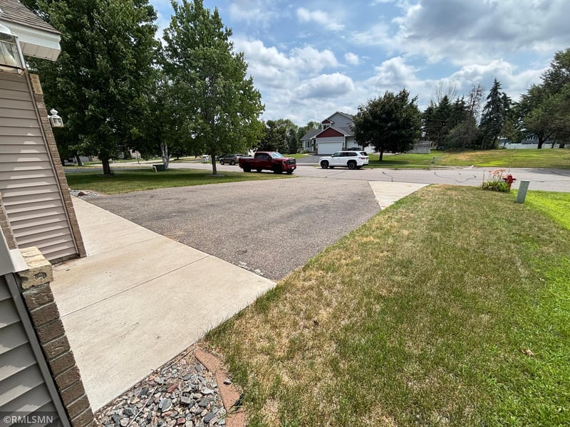 15392 Krypton St NW, Anoka, MN 55303