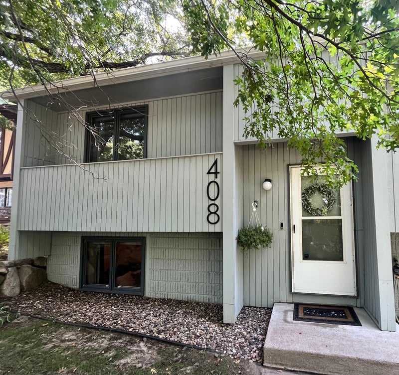 408-410 Cardigan Rd, Shoreview, MN 55126
