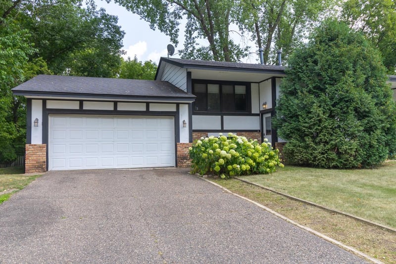 7382 Borman Ave, Inver Grove Heights, MN 55076