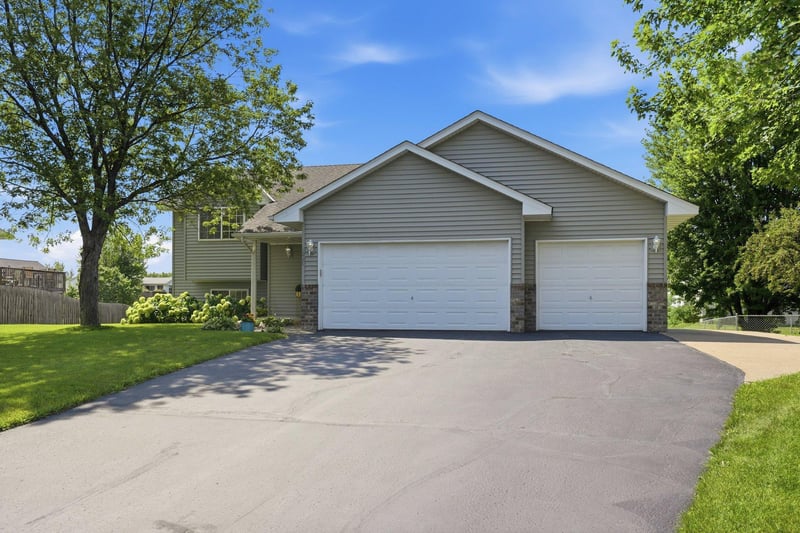 6260 142nd Ln NW, Ramsey, MN 55303