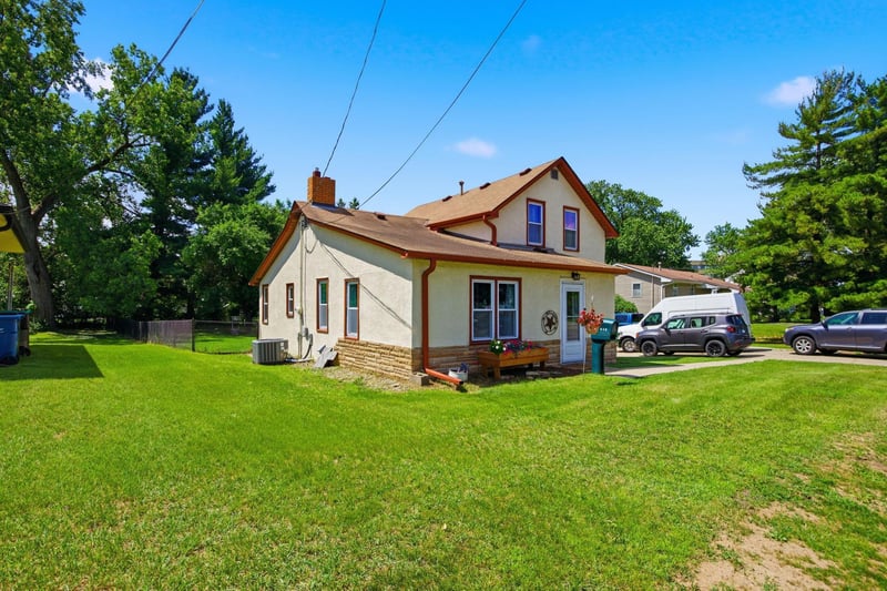 510 Mississippi St NE, Fridley, MN 55432
