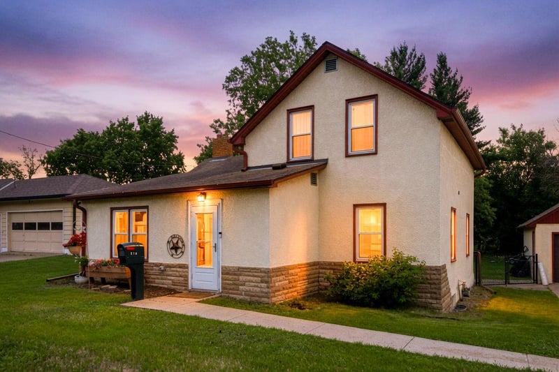 510 Mississippi St NE, Fridley, MN 55432