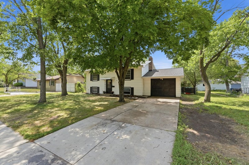 1017 25th Ave N, Saint Cloud, MN 56303