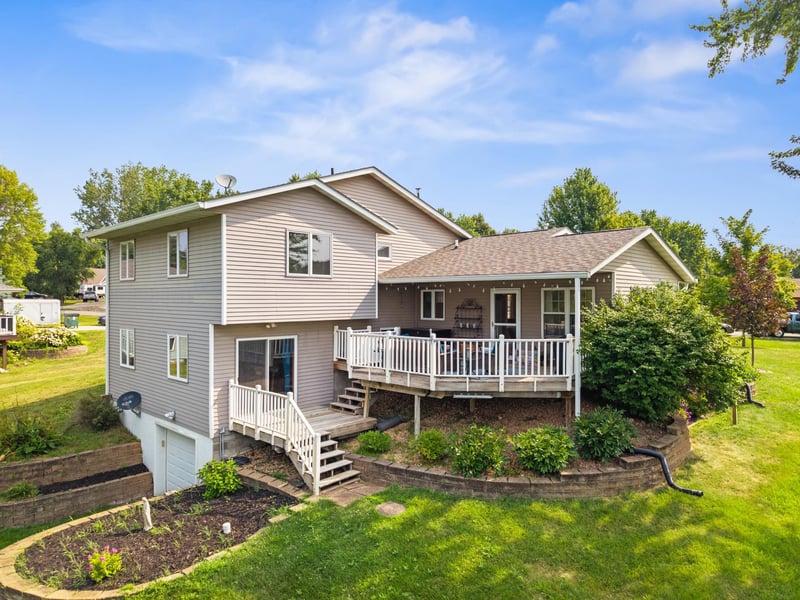 4038 Wells Lake Way, Faribault, MN 55021