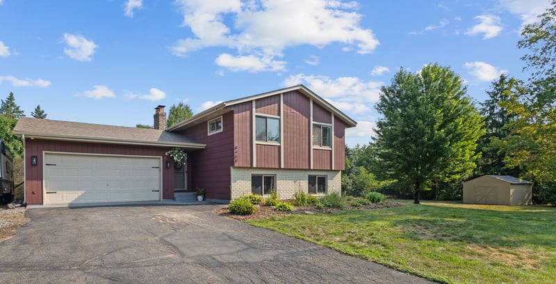 8433 168th Ln NW, Ramsey, MN 55303