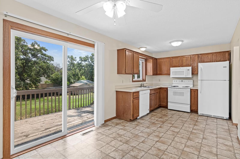 10563 Martin St NW, Coon Rapids, MN 55433
