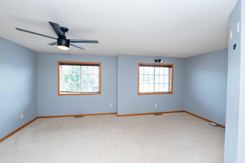 8663 Quarry Ridge Ln #F, Woodbury, MN 55125