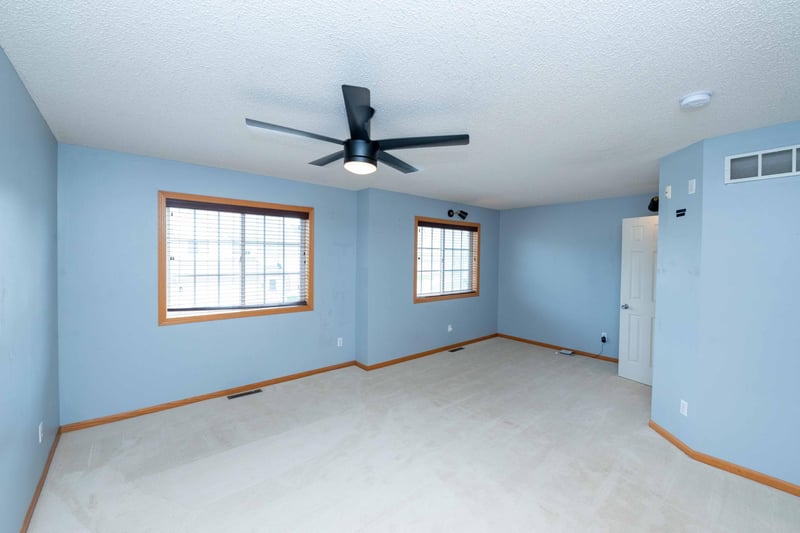8663 Quarry Ridge Ln #F, Woodbury, MN 55125