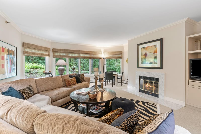 12700 Sherwood Pl #112, Minnetonka, MN 55305