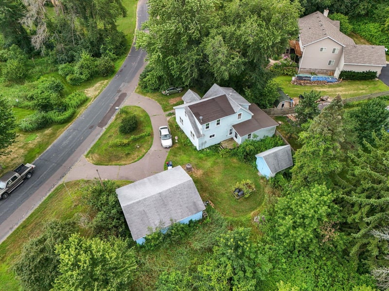 695 N Oak Dr, Vadnais Heights, MN 55127
