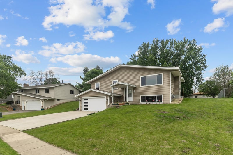 4990 148th Pa W, Apple Valley, MN 55124