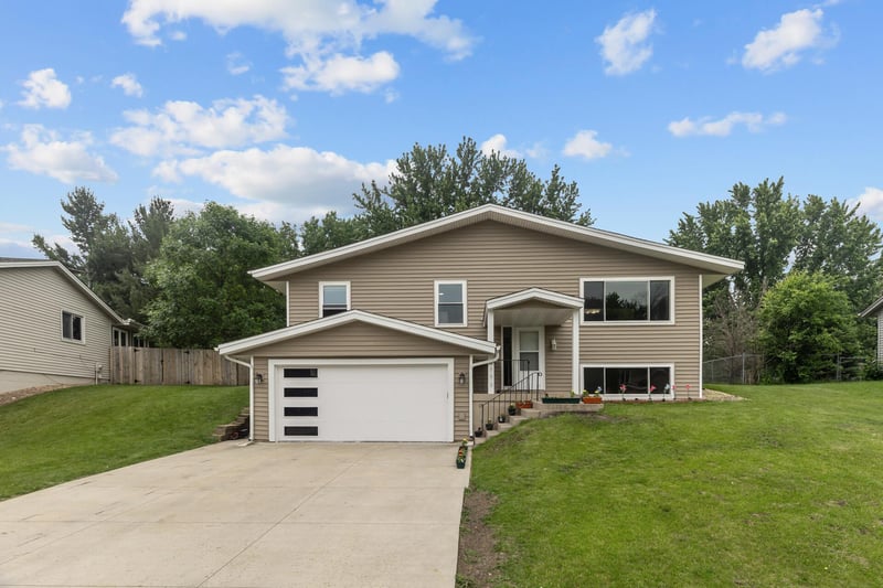 4990 148th Pa W, Apple Valley, MN 55124