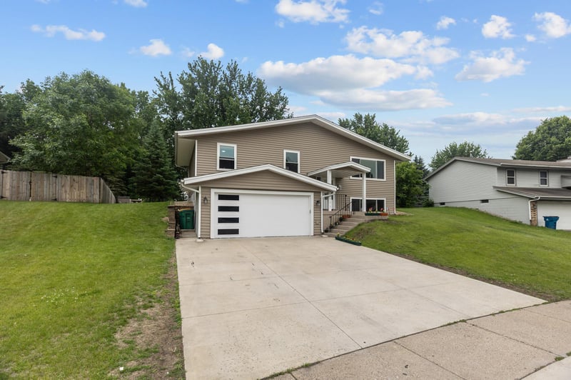 4990 148th Pa W, Apple Valley, MN 55124