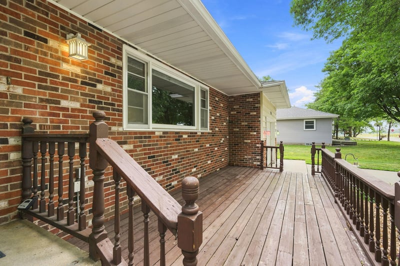 319 Maple Ave S, Maple Lake, MN 55358