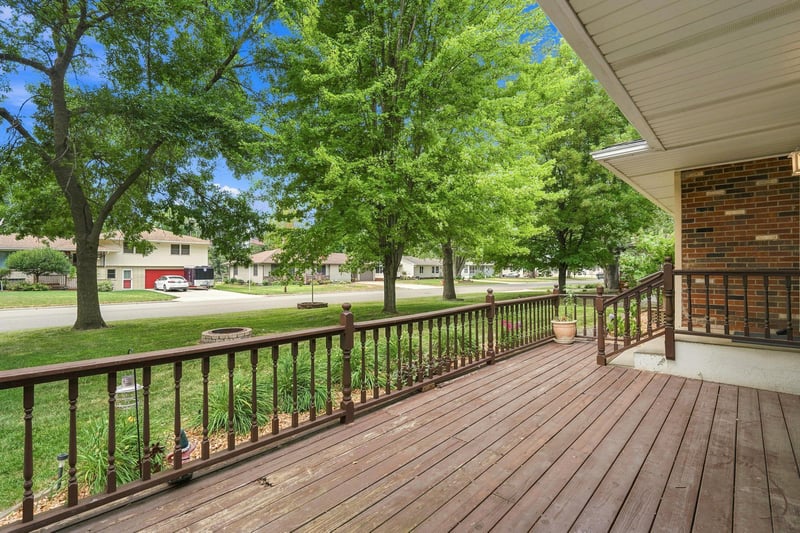 319 Maple Ave S, Maple Lake, MN 55358