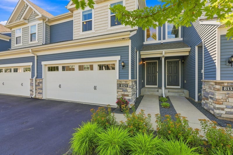 8121 Evergreen Ln N, Maple Grove, MN 55369