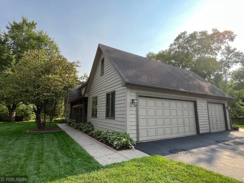 4735 Burr Oak St, Eagan, MN 55122
