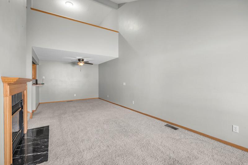 815 Ferdinand Dr, Shakopee, MN 55379