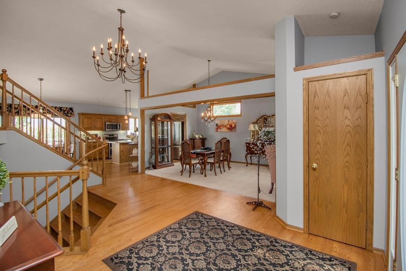 8929 Jewel Ave S, Cottage Grove, MN 55016