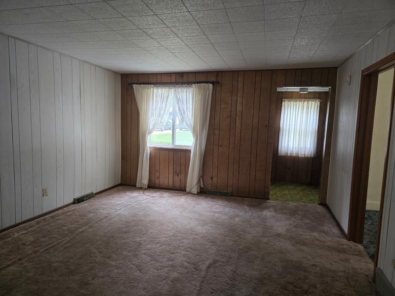 860 Basinger Memorial Dr, Mountain Lake, MN 56159