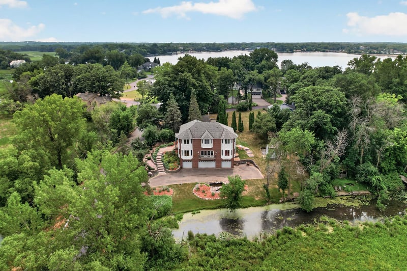 2300 Bantas Point Rd, Wayzata, MN 55391
