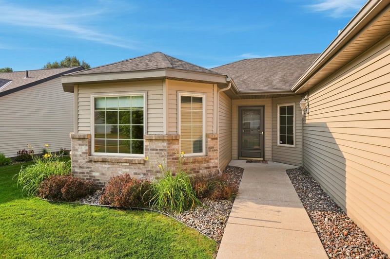 4122 Dublin Dr, Saint Cloud, MN 56301
