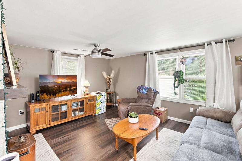 906 Scribner St, Spooner, WI 54801