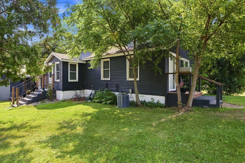 906 Scribner St, Spooner, WI 54801