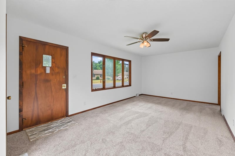 2300 Brookview Dr, Brooklyn Center, MN 55430
