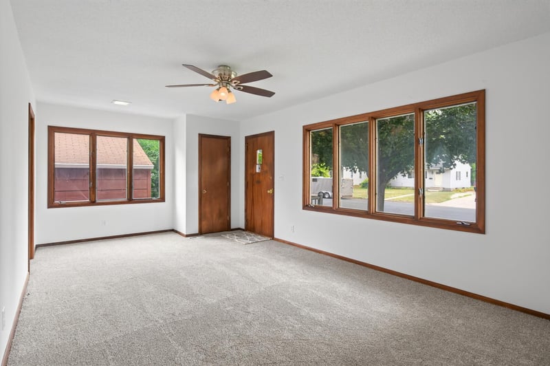 2300 Brookview Dr, Brooklyn Center, MN 55430