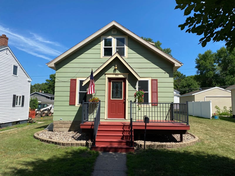 810 N 6th St, Montevideo, MN 56265