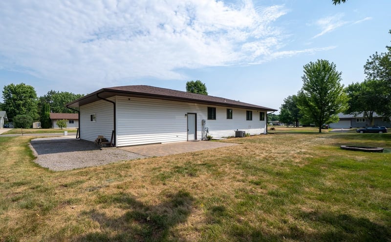 806 Callaway St E, Saint Joseph, MN 56374