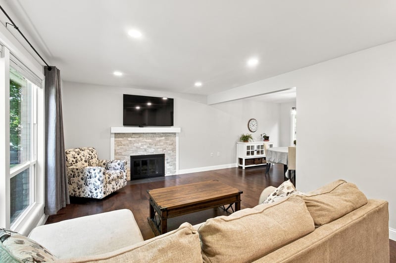 10217 Valley Forge Ln N, Maple Grove, MN 55369